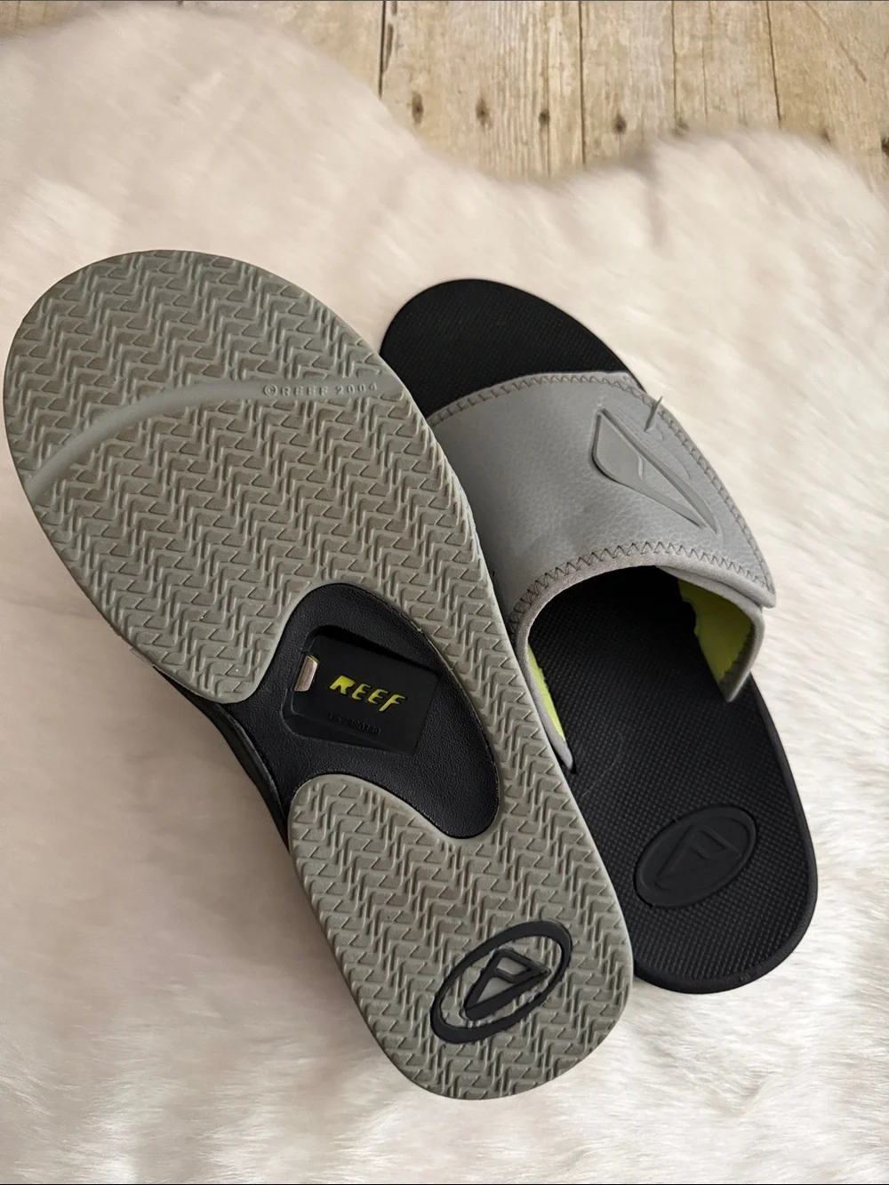 REEF MENS BYOB Gray Slide Sandals with Black Footbed